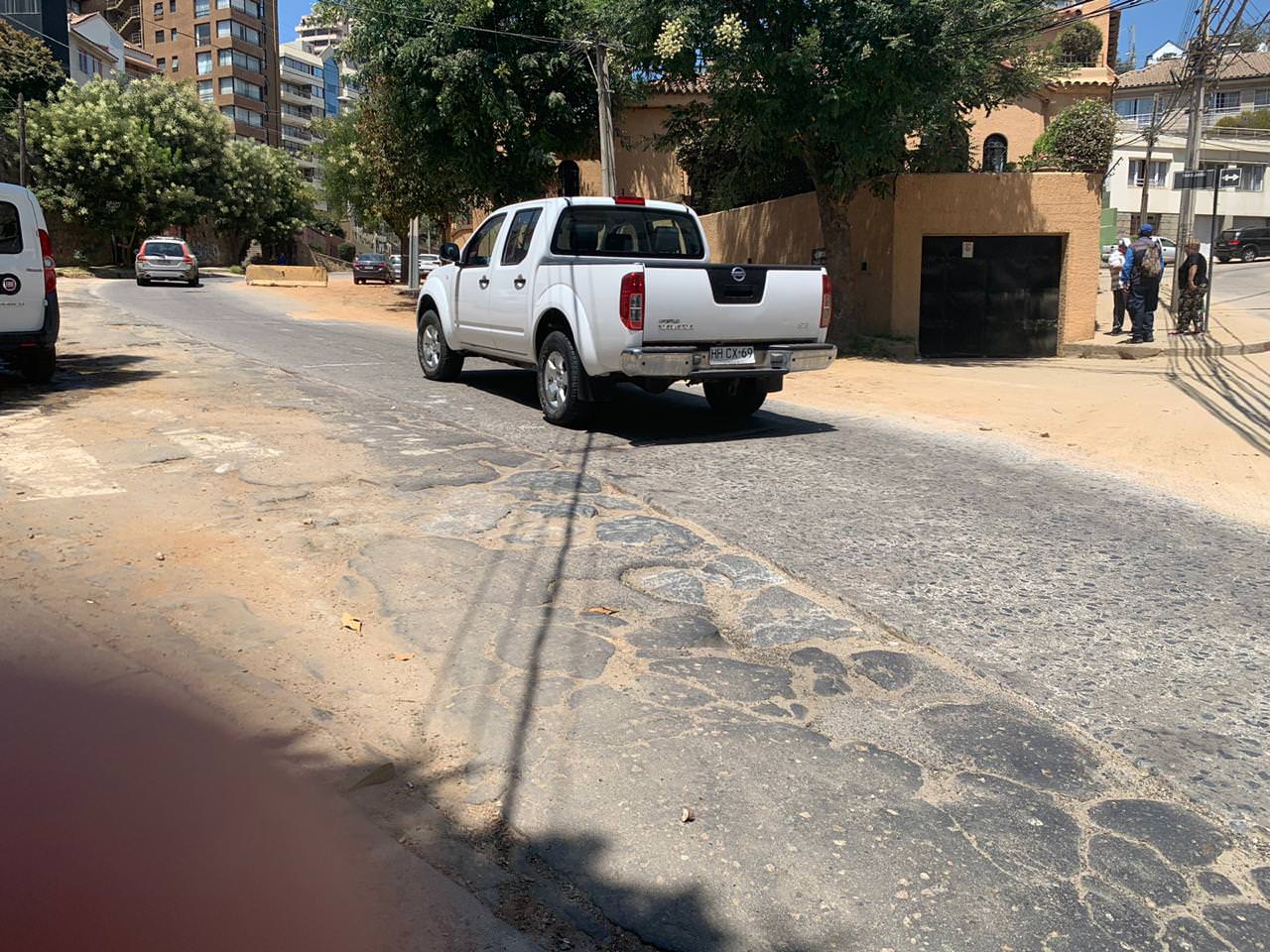 Municipio de Viña del Mar mejorará circuito vial de calle Traslaviña y Etchevers Alto