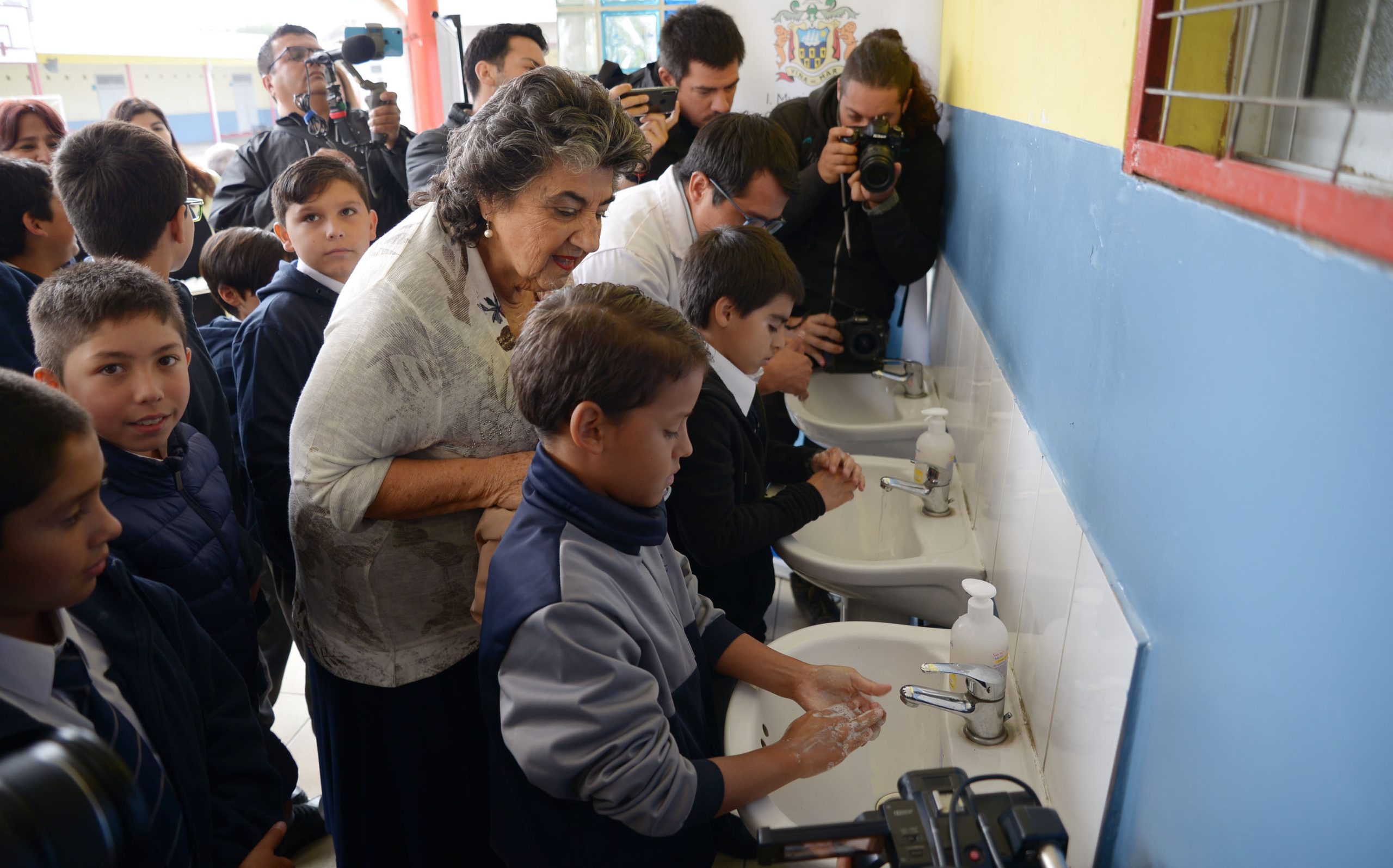 En colegios municipales de Viña del Mar adoptan medidas para evitar contagio por coronavirus