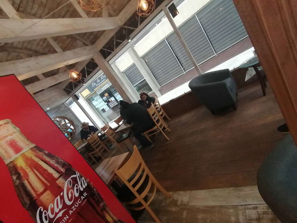 Imagen principal: Municipio de Viña del Mar detecta 4 locales gastronómicos abiertos en Av. Libertad