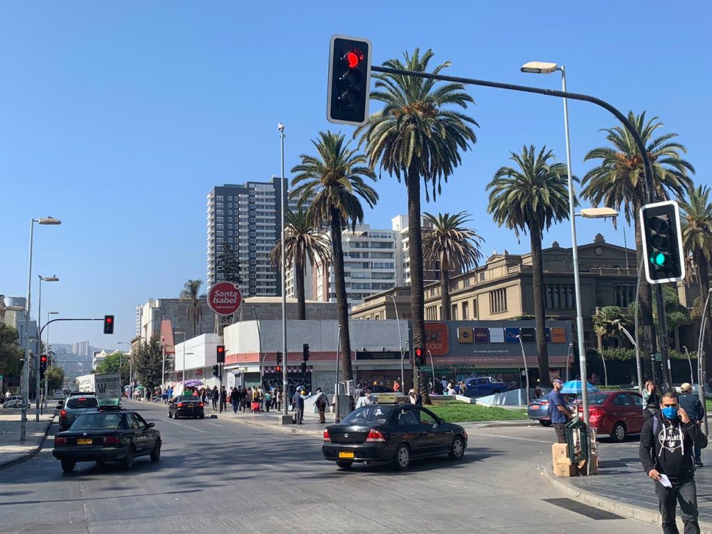 Imagen principal: Municipio de Viña del Mar recupera semáforos dañados tras estallido social