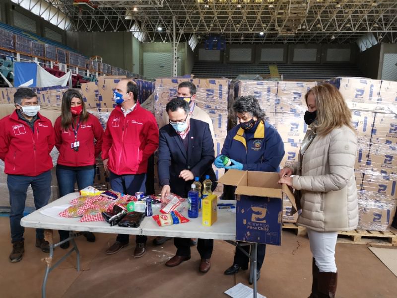Ministro de Desarrollo Social y autoridades  locales destacaron en Viña del Mar, entrega de cajas de alimentos