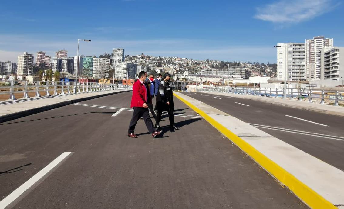 Nuevo puente Los Castaños, el primero en construirse en 50 años, se abrió al uso público