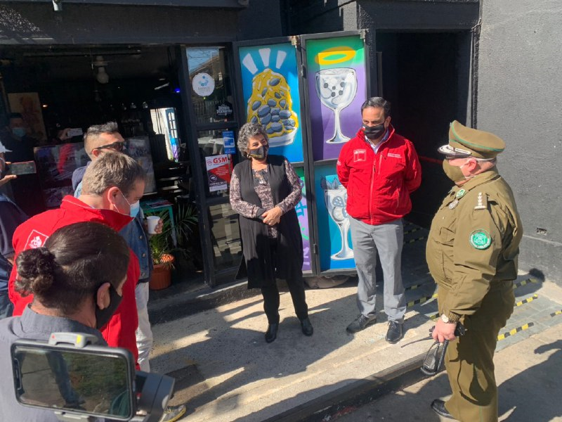 Locatarios del barrio poniente de Viña del Mar desarrollan proyecto de cámaras de seguridad y luminarias de alta tecnología para sus establecimientos comerciales