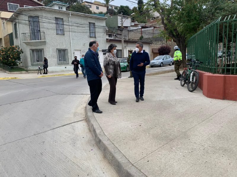 Municipio de Viña del Mar entrega más de 3,5 kilómetros de renovada calzada y aceras en Recreo
