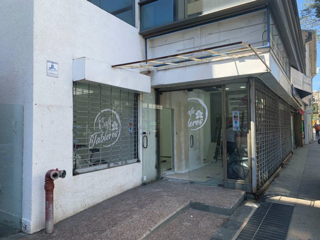 Imagen principal: Farmacia Comunal de Viña del Mar comenzará a atender a vecinos en nuevas dependencias en pleno centro