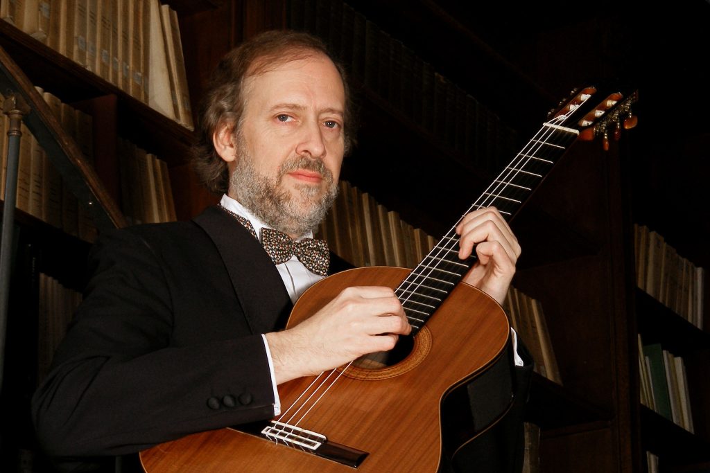 Imagen principal: Municipio de Viña del Mar invita a concierto de Luis Orlandini, con viaje musical al origen de los conciertos para guitarra