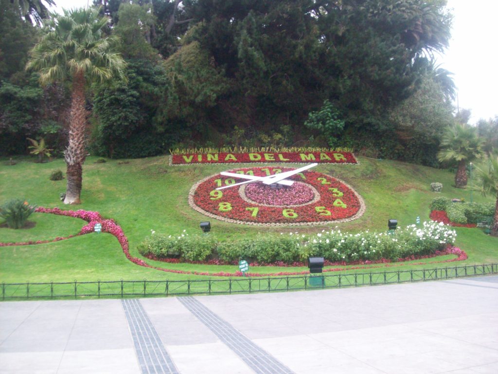 Imagen principal: Municipio de Viña del Mar reinstala manecillas en Reloj de Flores