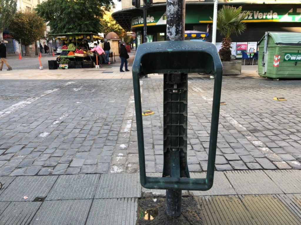 Imagen principal: Municipio de Viña del Mar repondrá 778 papeleros en distintos sectores del barrio fundacional