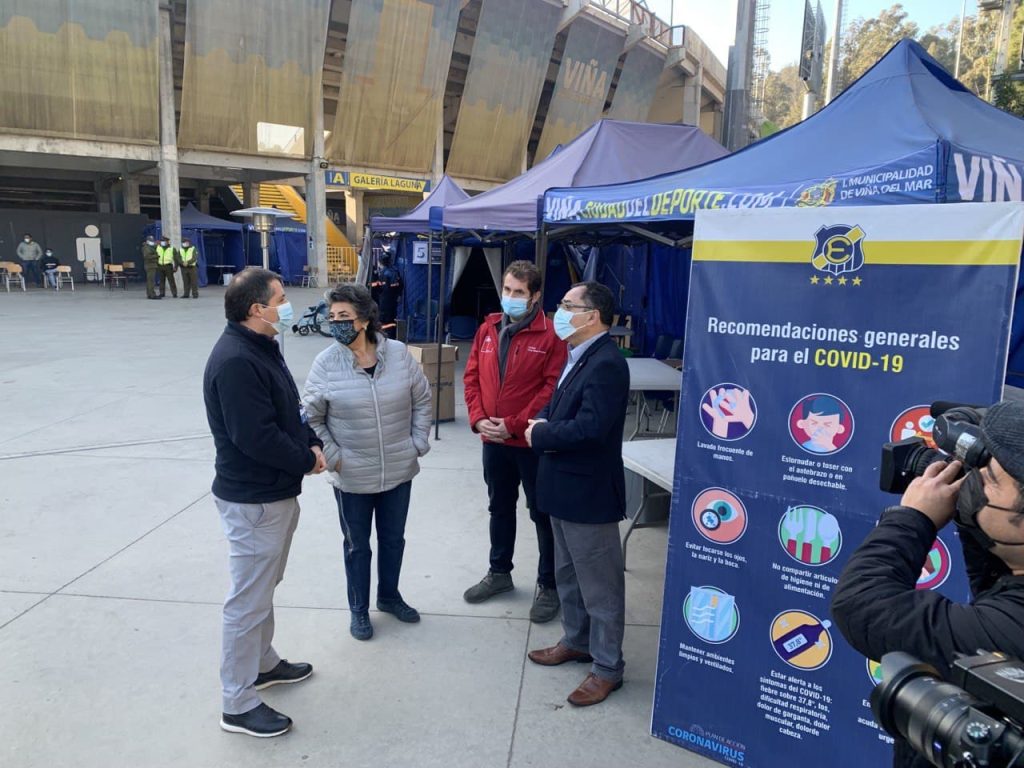 Imagen principal: En Viña del Mar, autoridades reiteraron  llamado a jóvenes a vacunarse contra el covid-19
