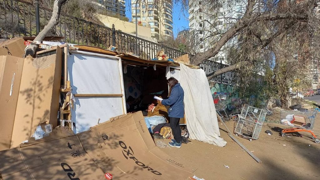 Imagen principal: Dirección de Desarrollo Comunitario de Viña del Mar inició catastro de personas en situación de calle en la comuna