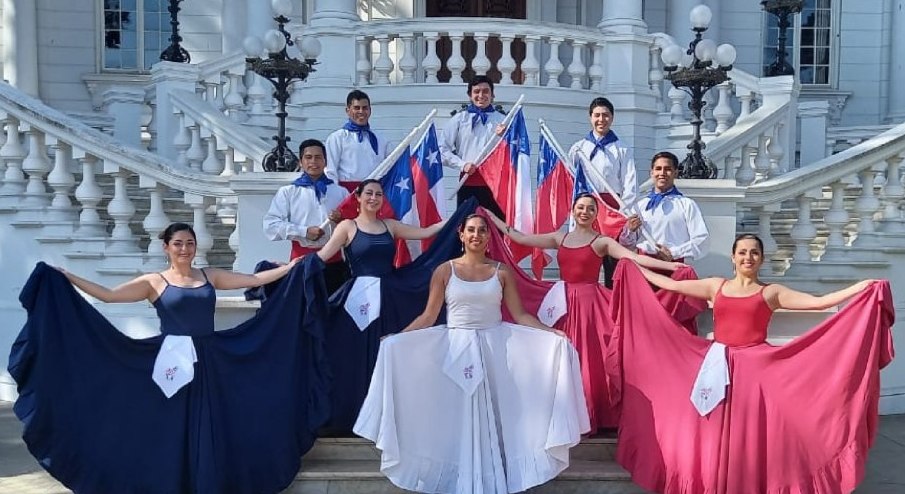 Colorida Gala folclórica en el Muelle Vergara cierra programa municipal de Fiestas Patrias