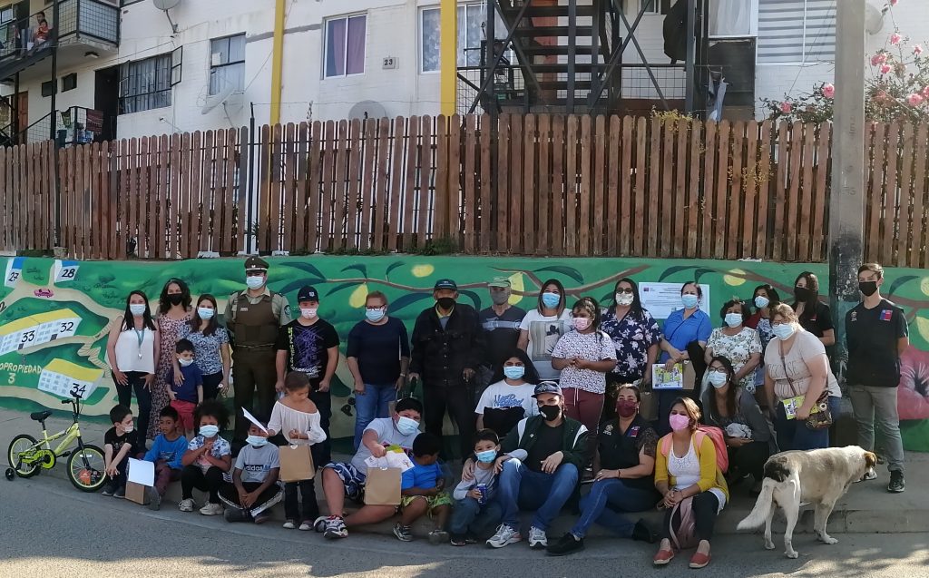 Imagen principal: Vecinos de Forestal, Glorias Navales y Miraflores diseñaron y pintaron murales para dar nueva vida a espacios comunitarios