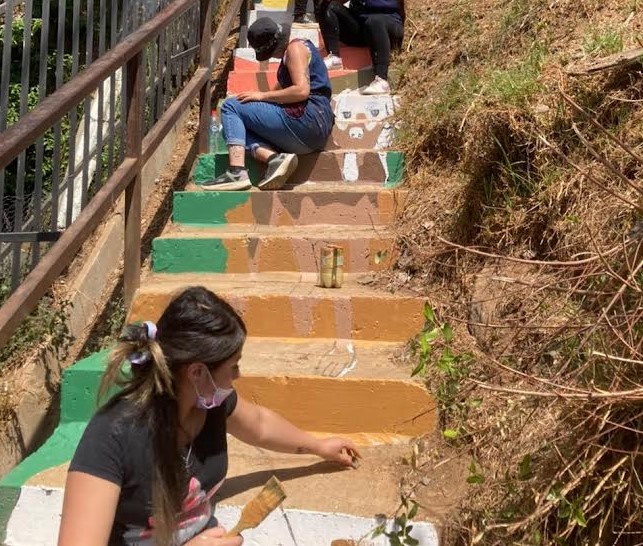 Imagen de la noticia Vecinos de Forestal, Glorias Navales y Miraflores diseñaron y pintaron murales para dar nueva vida a espacios comunitarios
