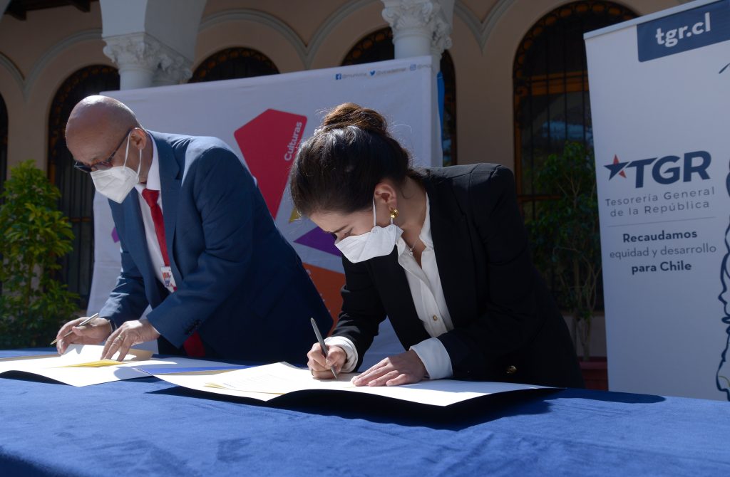 Imagen principal: Municipio de Viña mejorará recaudación de Impuesto Territorial tras convenio con Tesorería Provincial