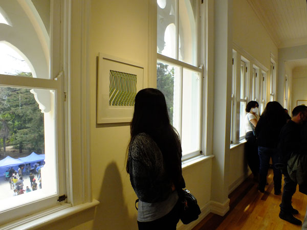 Municipio inaugura e invita a exposición de grabados que revisa patrimonio tangible e intangible de Viña del Mar