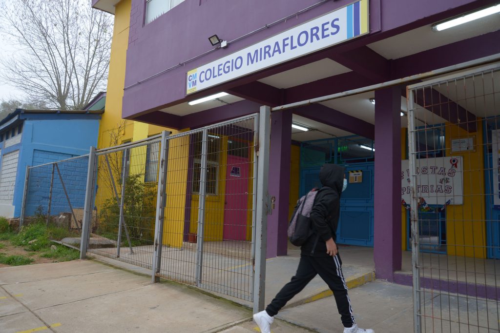 Imagen principal: Área de educación de la Corporación Municipal de Viña del Mar afina detalles para un regreso seguro a clases presenciales