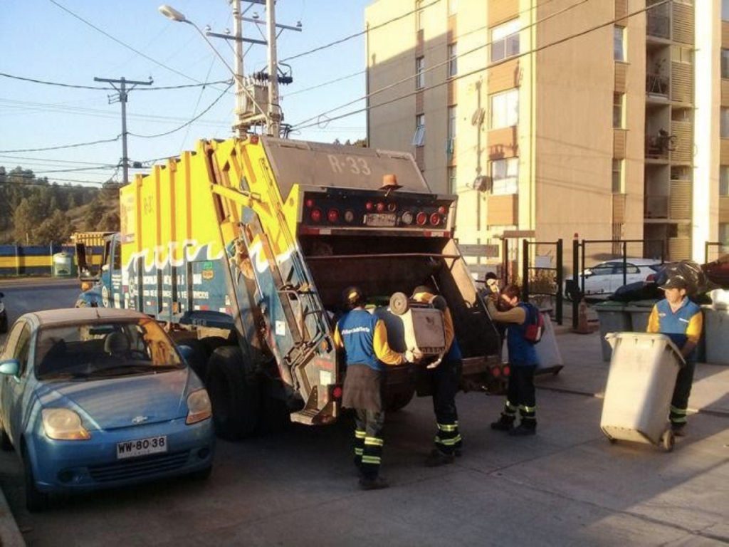 Imagen principal: Municipio de Viña del Mar amplía beneficio de exención del pago de derecho de aseo a 9.975 viviendas de la comuna para el año 2022