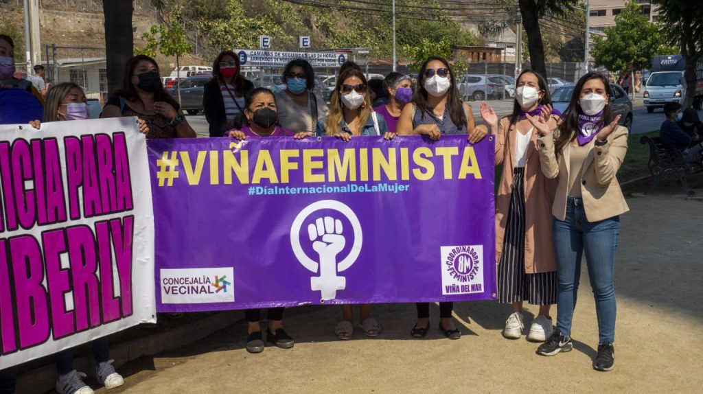 Imagen principal: Municipio y Coordinadora 8M Viña del Mar visibilizan el rol de la justicia para garantizar los derechos de las mujeres