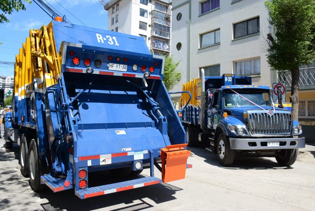 Imagen principal: Municipio de Viña tendrá nuevos camiones recolectores para mejorar el servicio de retiro de basura domiciliaria