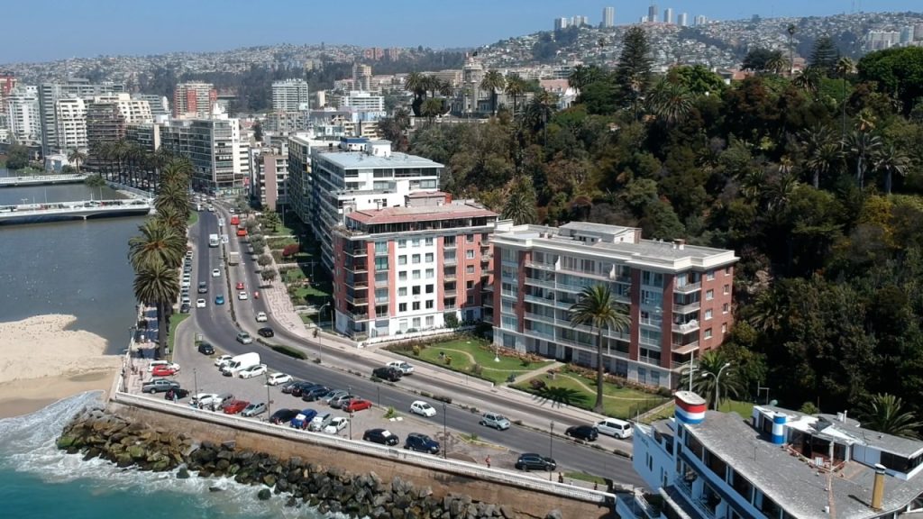 Imagen principal: Borde costero: Municipio destaca obras de mejoramiento de paseo en Av. La Marina de Viña del Mar