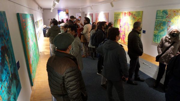 Atractiva exposición de pintura para estas vacaciones de invierno se instaló en Palacio Vergara