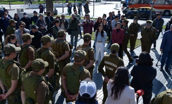 Municipio de Cuidados, Delegación Presidencial y Carabineros realizaron operativo para evitar el comercio ilícito en Viña del Mar