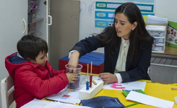 Escuelas municipales especiales Rapa Nui y Juanita Aguirre de Viña del Mar ganan proyecto de innovación pedagógica del Ministerio de Educación