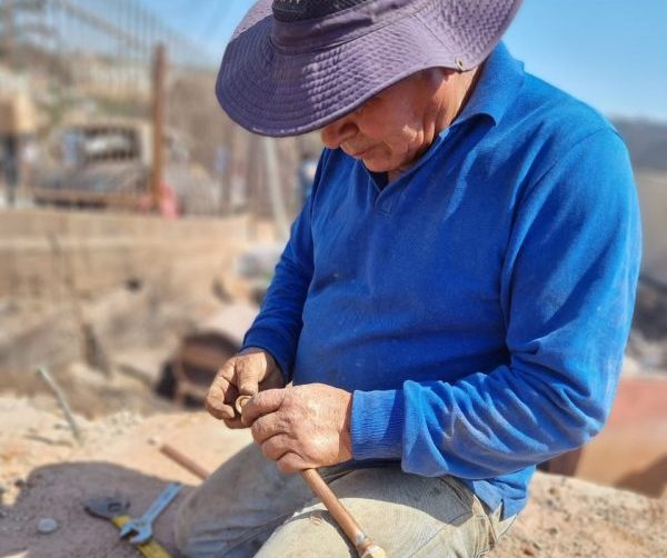 Municipio de Viña del Mar y ESVAL  realizan trabajo conjunto para ayudar a familias afectadas por incendio