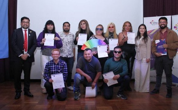 Personas trans de Viña del Mar recibieron becas de estudio a través de inédito convenio entre el Municipio e Instituto AIEP