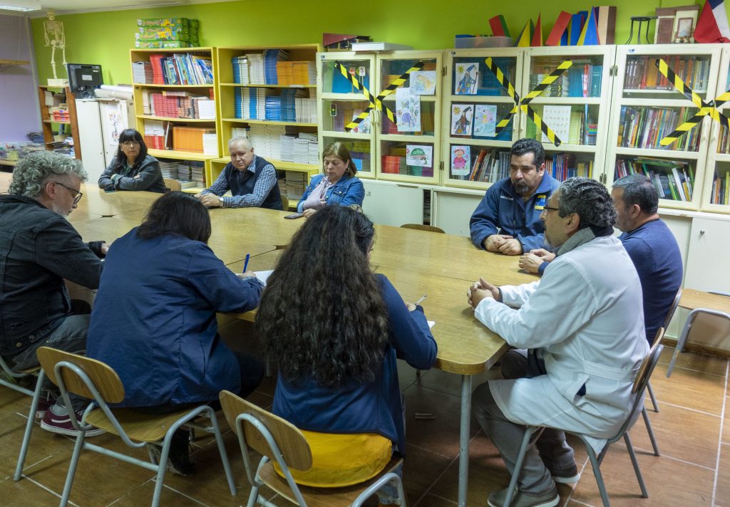 Imagen principal: Municipio crea Mesa Territorial de Seguridad para evitar robos en escuela Enrique Cárdenas de Reñaca Alto
