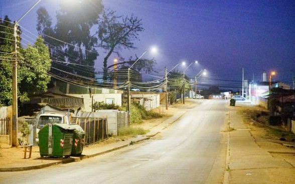 Municipio instala más de mil luminarias de tecnología led en Reñaca Alto para mayor seguridad del sector