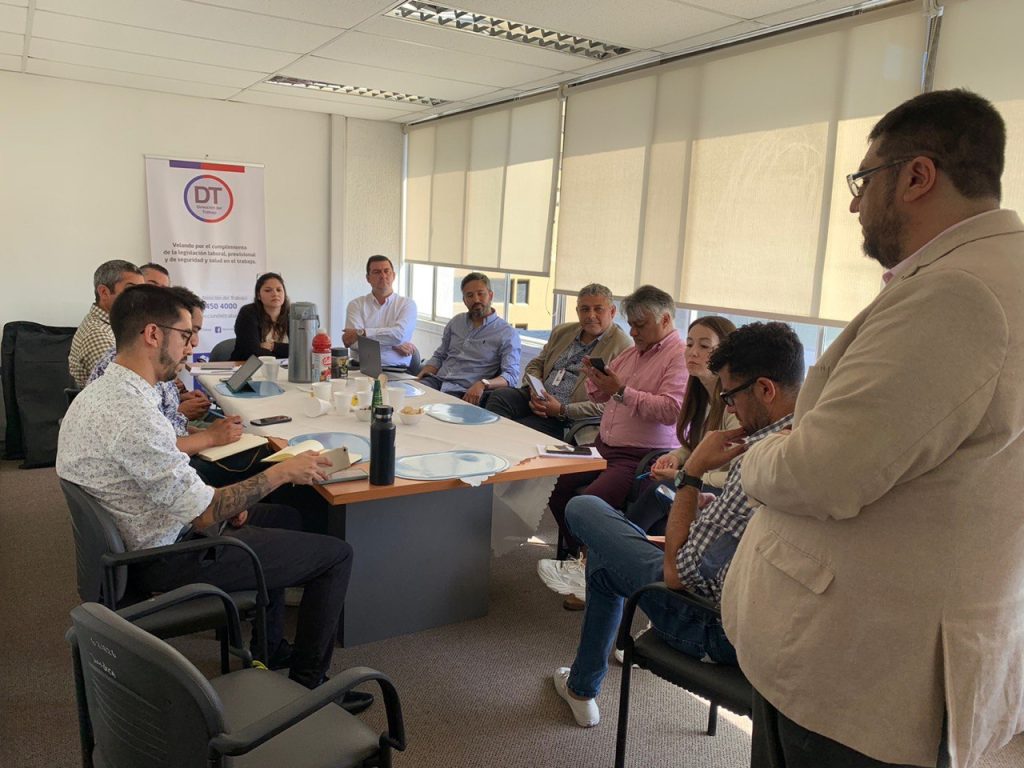 Imagen principal: Municipio de Viña del Mar lidera mesa para avanzar en mejores condiciones laborales de sus trabajadores