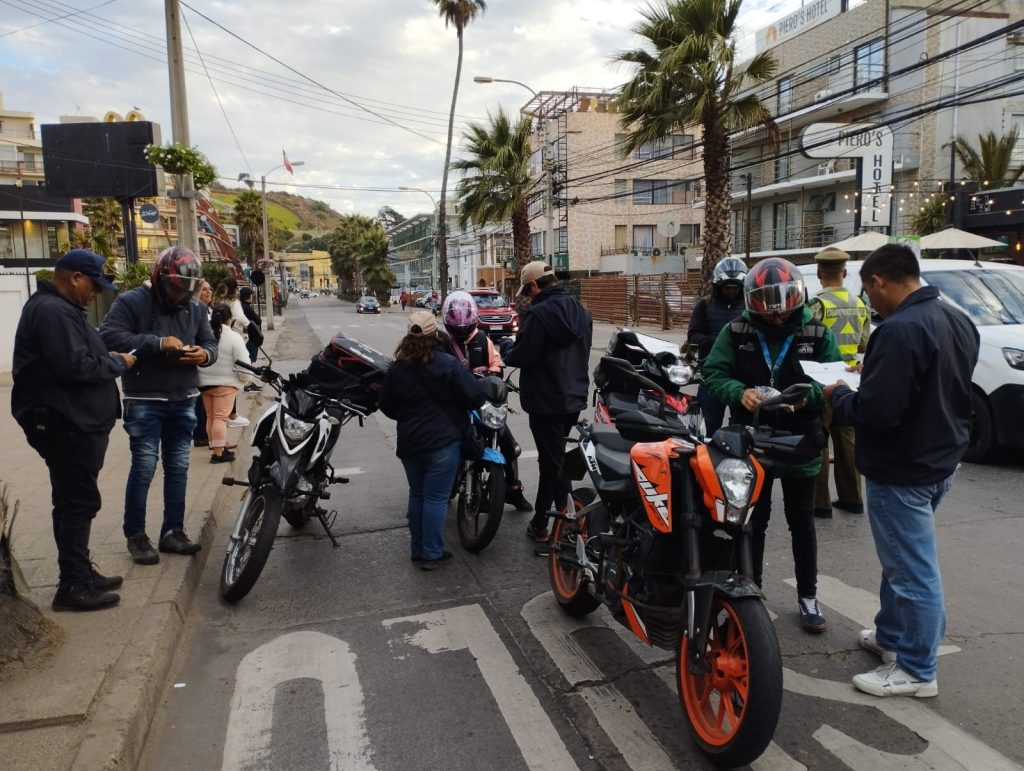 Imagen principal: Municipio de Viña del Mar realizó intensa fiscalización este fin de semana largo con apoyo de Carabineros