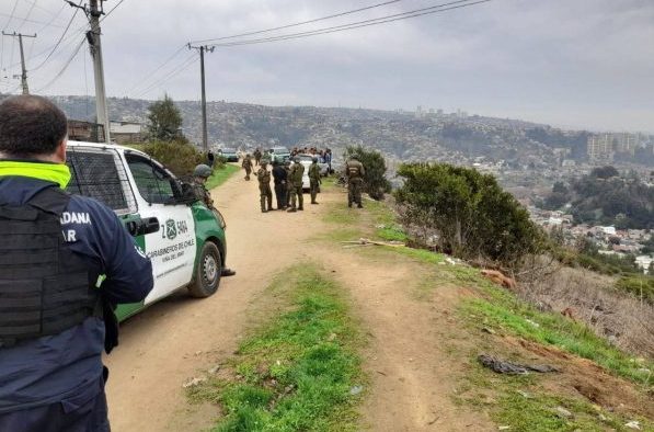 Municipio de Viña del Mar realizó operativo conjunto con carabineros para evitar ocupación de terreno en sector Miraflores