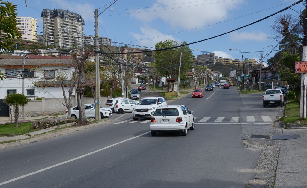 Imagen principal: Para aumentar seguridad vial, municipio de Viña del Mar instalará semáforo peatonal en peligroso cruce de Agua Santa