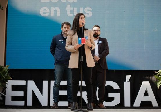 Alcaldesa Ripamonti valoró término de la tarifa de invierno y recambio de luminarias led de toda la comuna en lanzamiento de campaña energética