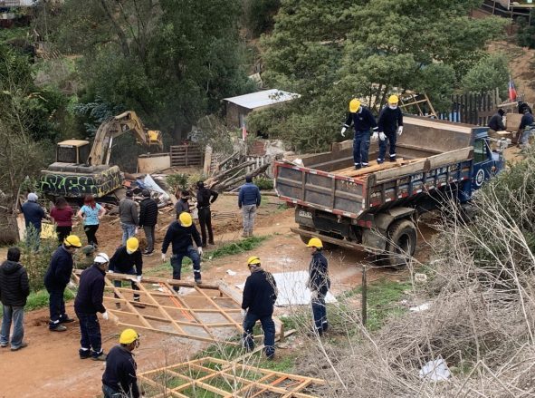 Desalojan toma irregular para construir un nuevo centro de salud pública en Miraflores Alto