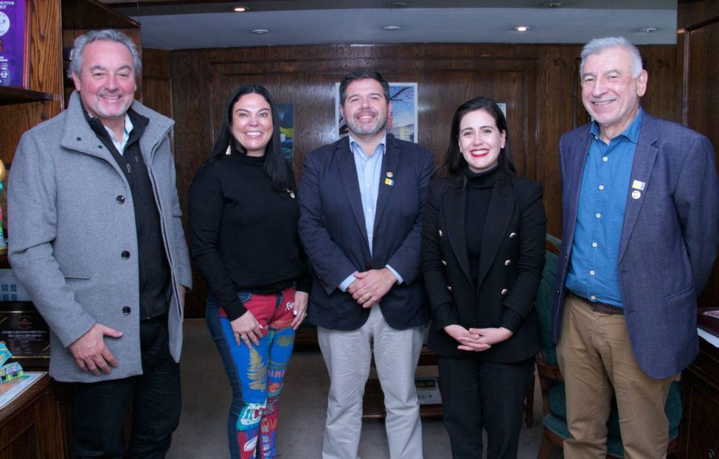 Imagen principal: Municipio de Viña del Mar y nuevo directorio de la Cámara Regional de Comercio refuerzan compromiso para trabajar en conjunto por el desarrollo comunal