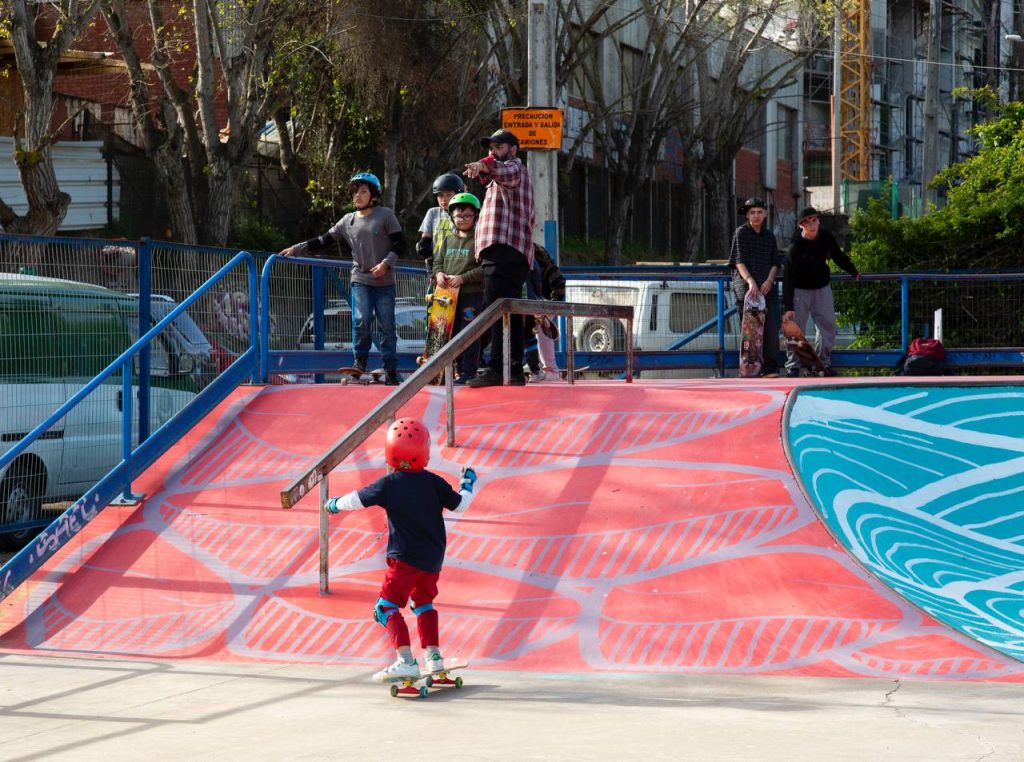 Imagen principal: Escuela deportiva de skateboarding se reactiva con fuerza en Viña del Mar: clases son gratuitas