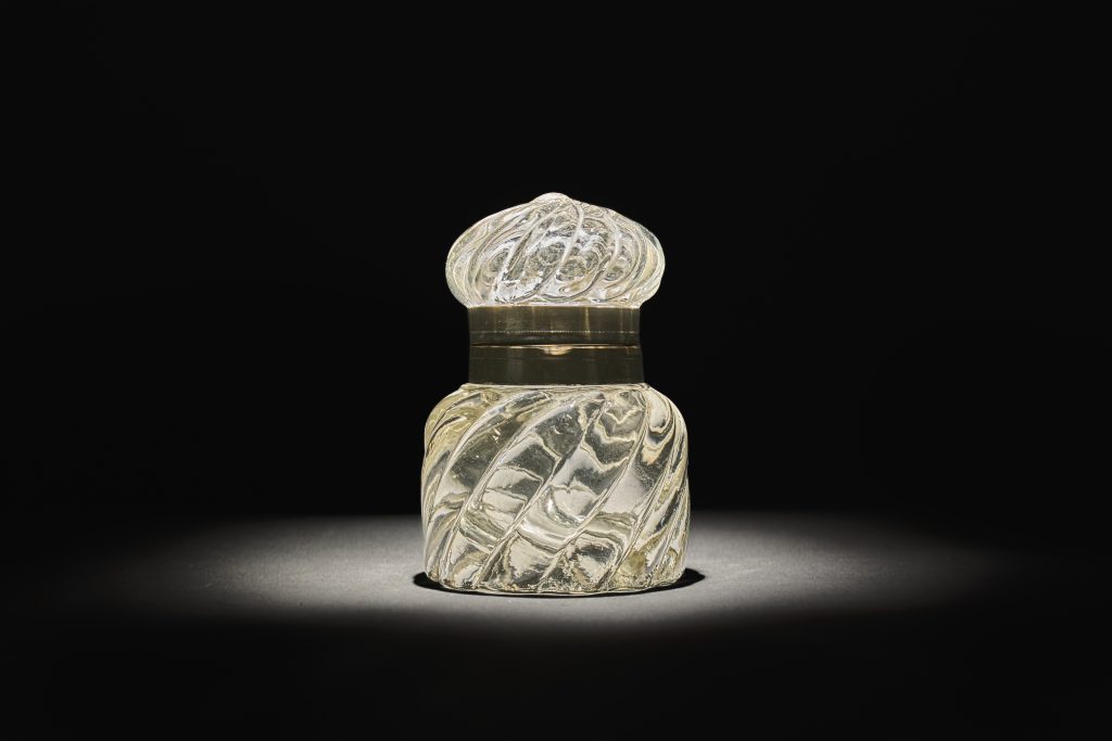 Imagen principal: Antiguos tinteros originales del Museo Palacio Rioja y donados al municipio serán exhibidos y puestos en valor