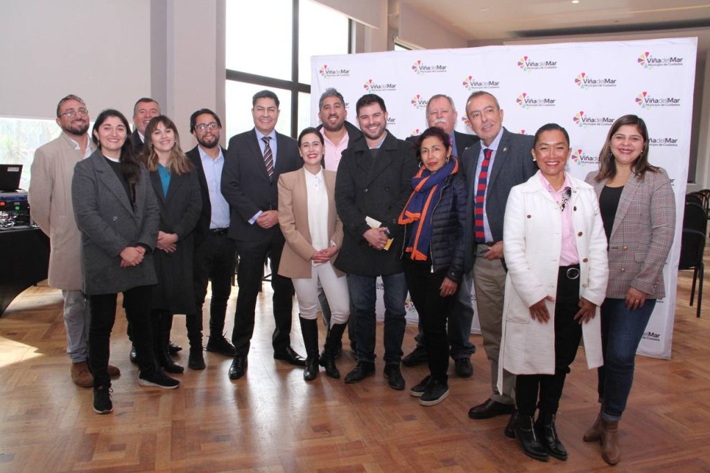 Imagen principal: Alcaldesa Macarena Ripamonti expuso proyectos prioritarios para Viña del Mar a consejeros regionales