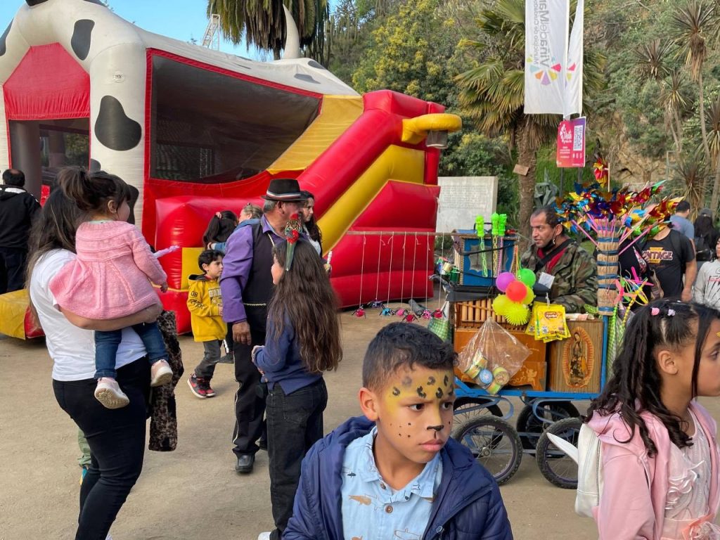 Imagen principal: Con gran asistencia de niños y niñas se celebró la fiesta de la niñez en el parque Quinta Vergara