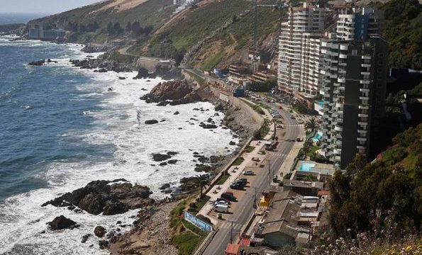 Municipio de Viña del Mar trabaja junto a restaurantes de Cochoa en acciones para impulsar el comercio en camino costero