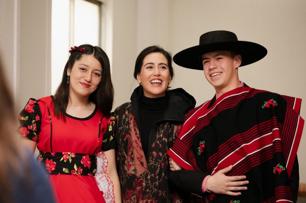 Imagen principal: Concurso de cueca vecinal de Viña del Mar seleccionó a 8 parejas representantes de los barrios para inauguración de ramada oficial de Fiestas Patrias