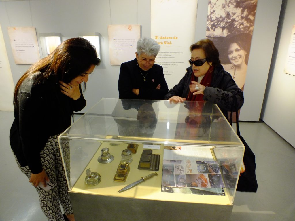 Imagen principal: Museo Palacio Rioja inauguró atractiva muestra de valiosos tinteros en su primera exposición con accesibilidad cognitiva