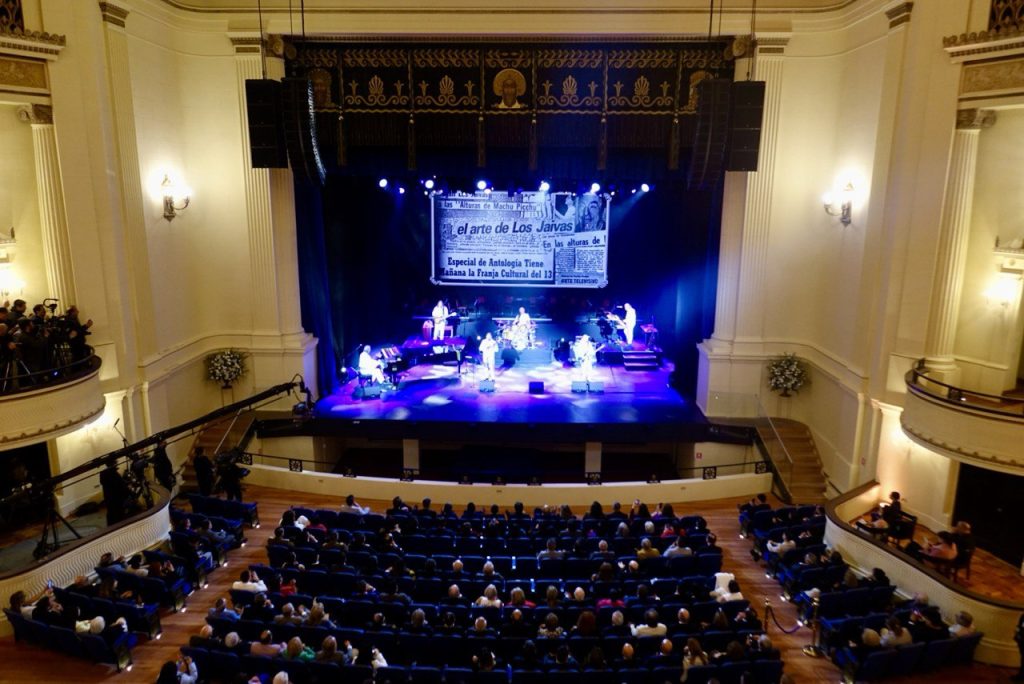 Imagen principal: Teatro Municipal de Viña del Mar reabrió sus puertas a la música, al arte, la cultura comunal, regional y nacional