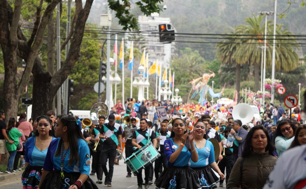 Imagen principal: Con pasacalles familiar culmina este domingo exitoso 2° Festival Cultural de Viña del Mar