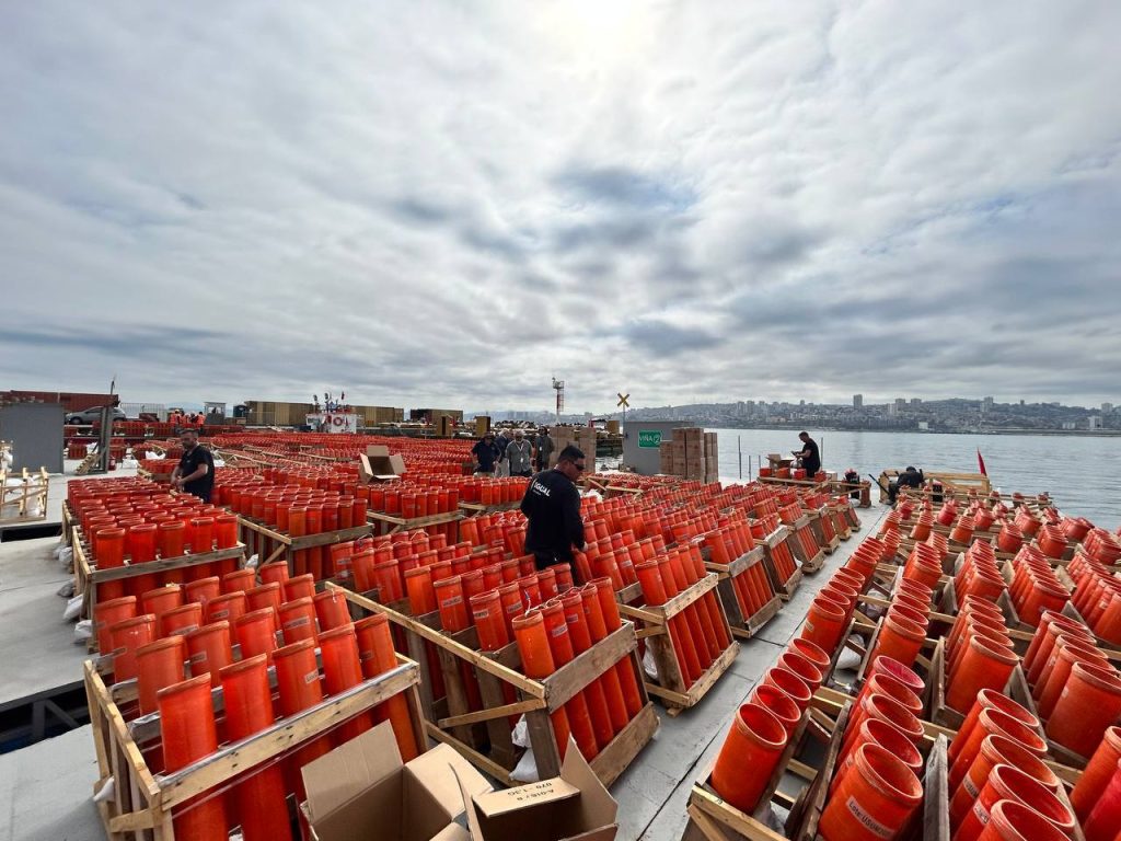 Imagen principal: Avanzan preparativos del espectáculo de año nuevo en el mar en Viña