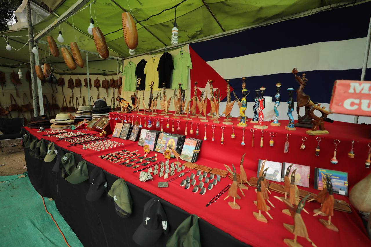 Imagen de galería: feria artesania 2