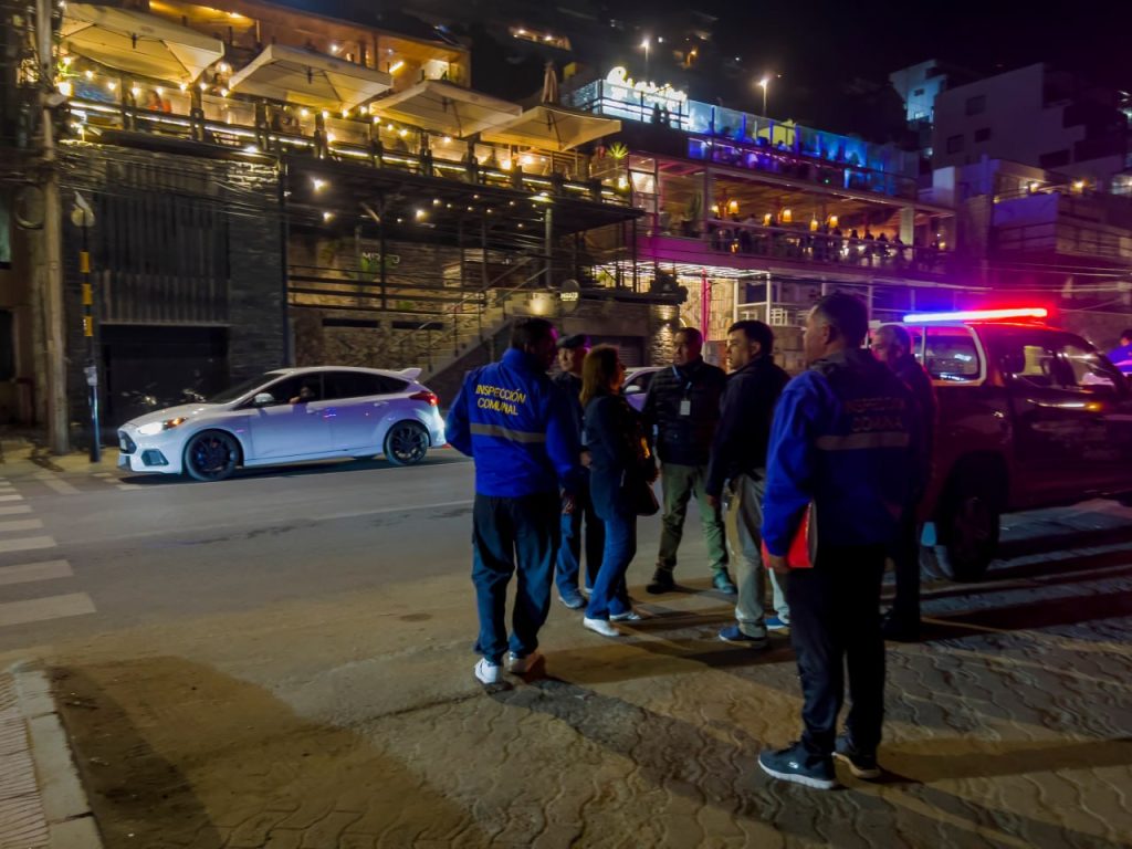 Imagen principal: Fiscalización conjunta nocturna desarrollaron en locales y playas municipio de Viña del Mar, Carabineros y Armada